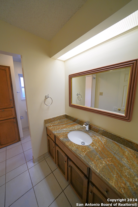 4211 Colonneh Trail San Antonio TX 78218