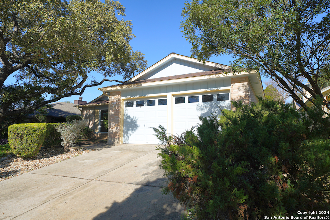 4211 Colonneh Trail San Antonio TX 78218