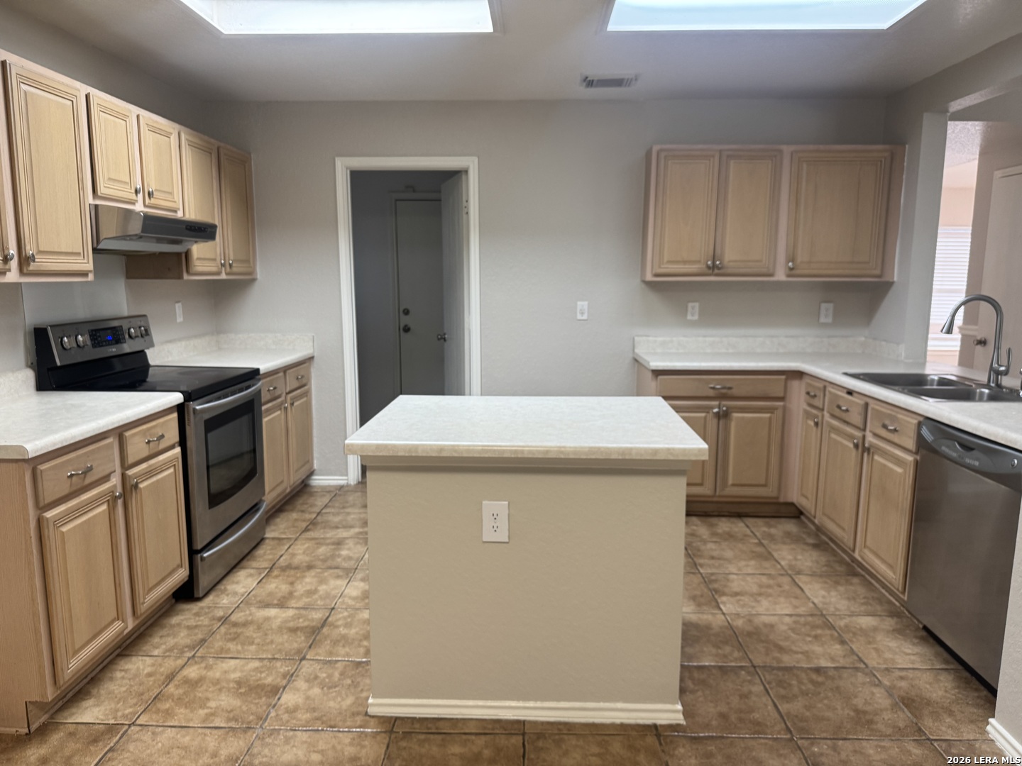 5663 Lovett Oaks San Antonio TX 78218