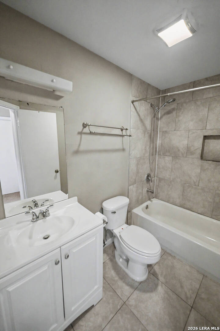 5216 Meadow Field San Antonio TX 78250
