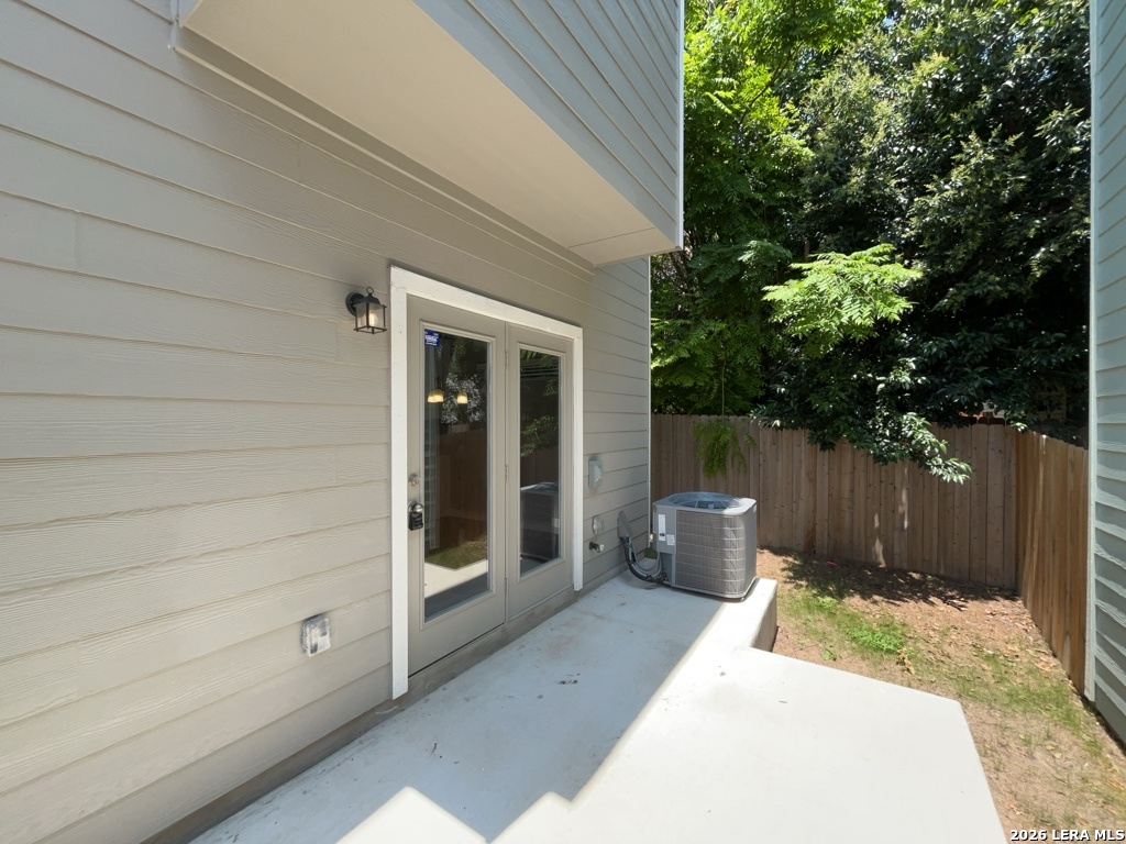 2085 Silver Oaks Drive San Antonio TX 78213