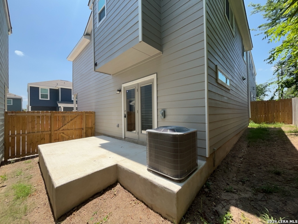 2085 Silver Oaks Drive San Antonio TX 78213