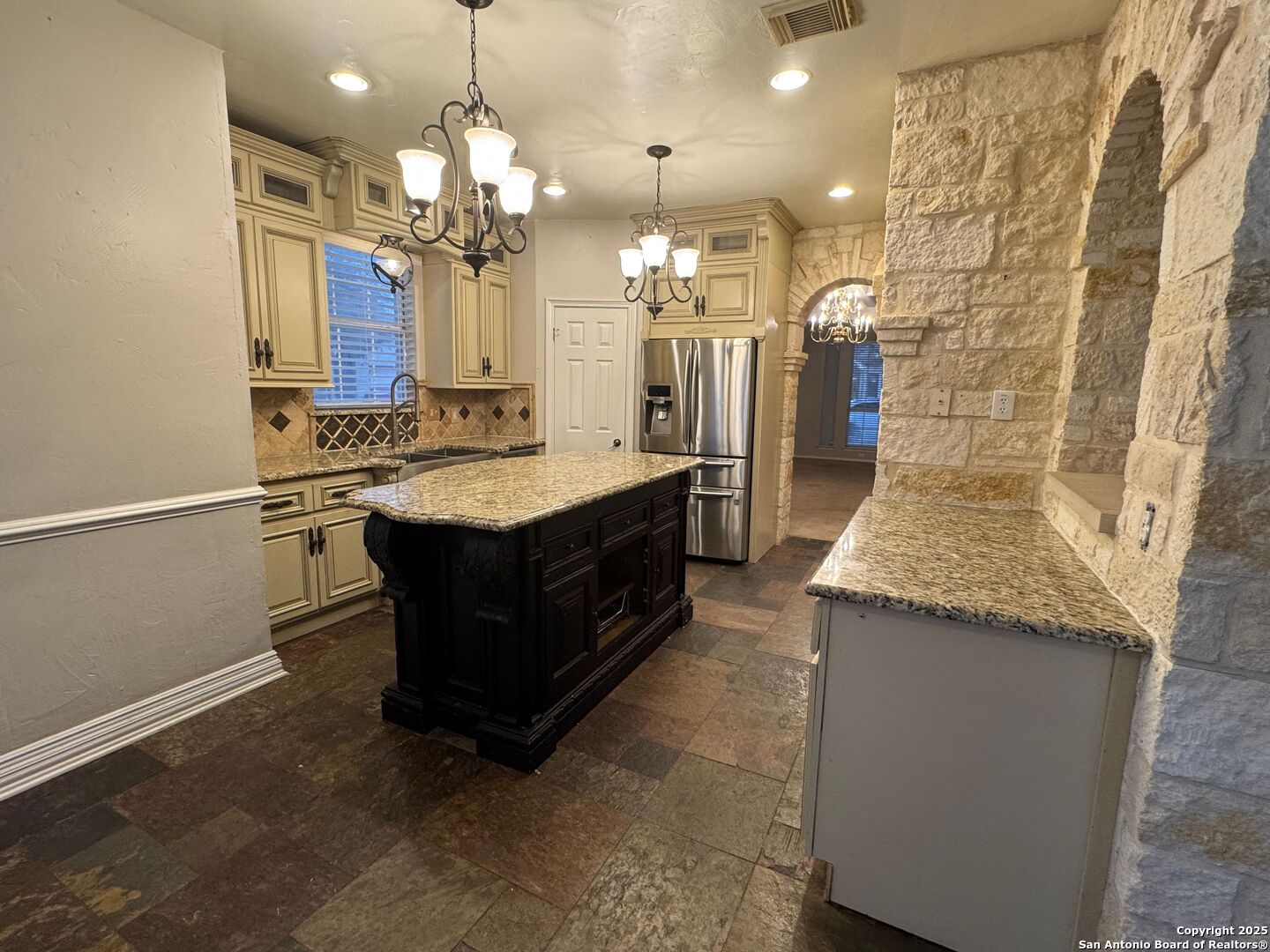 10118 Mission Creek Converse TX 78109