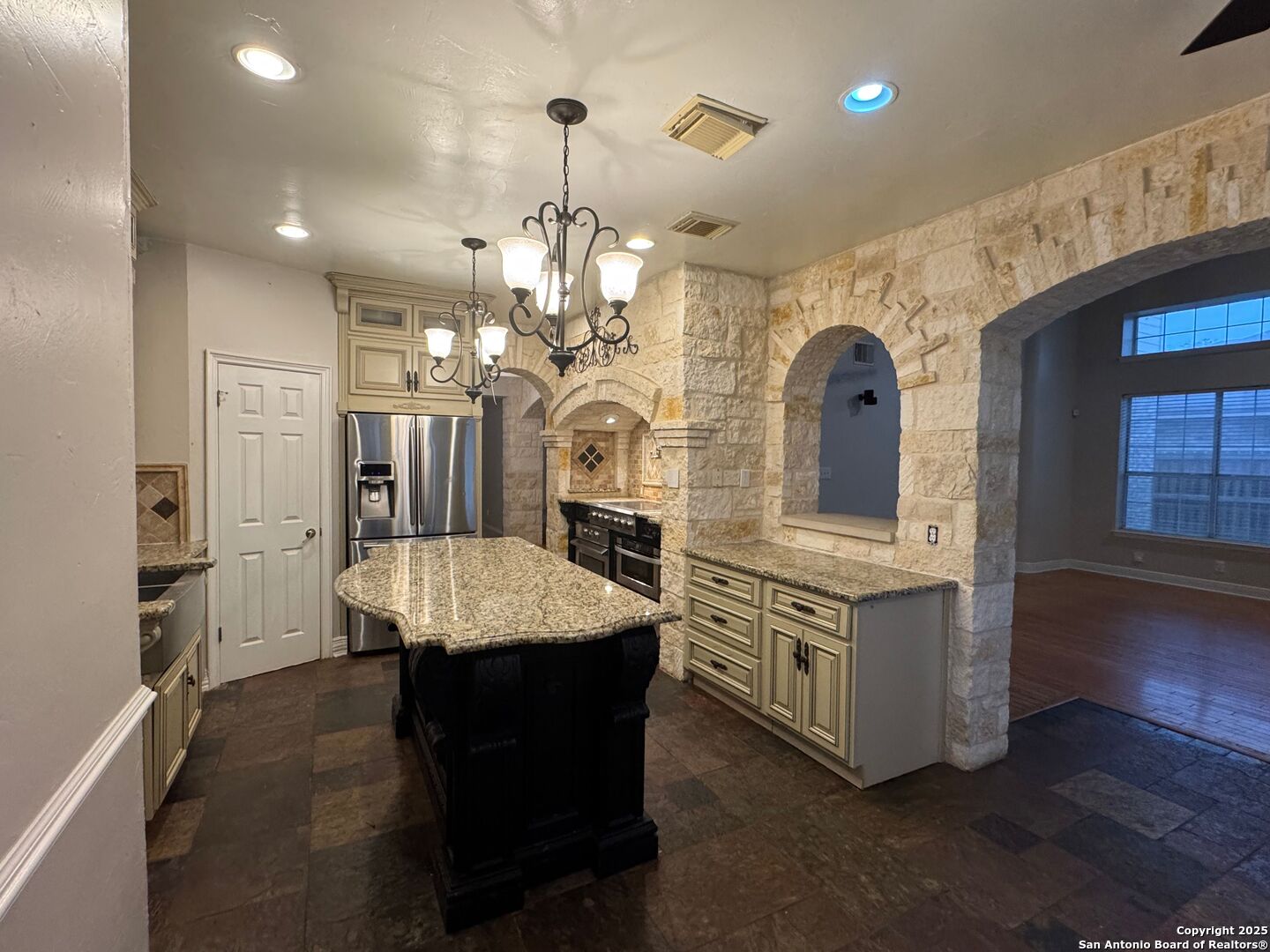 10118 Mission Creek Converse TX 78109