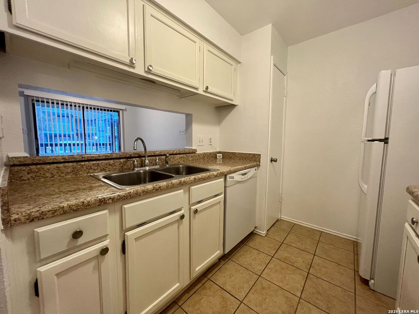 810 Station Street Converse TX 78109