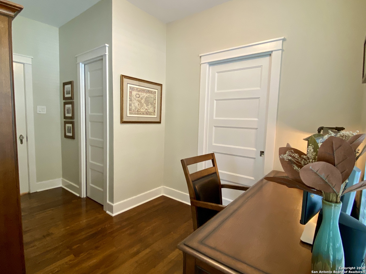 107 W Ridgewood Court San Antonio TX 78212