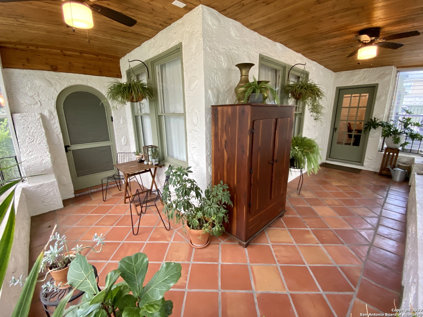107 W Ridgewood Court San Antonio TX 78212