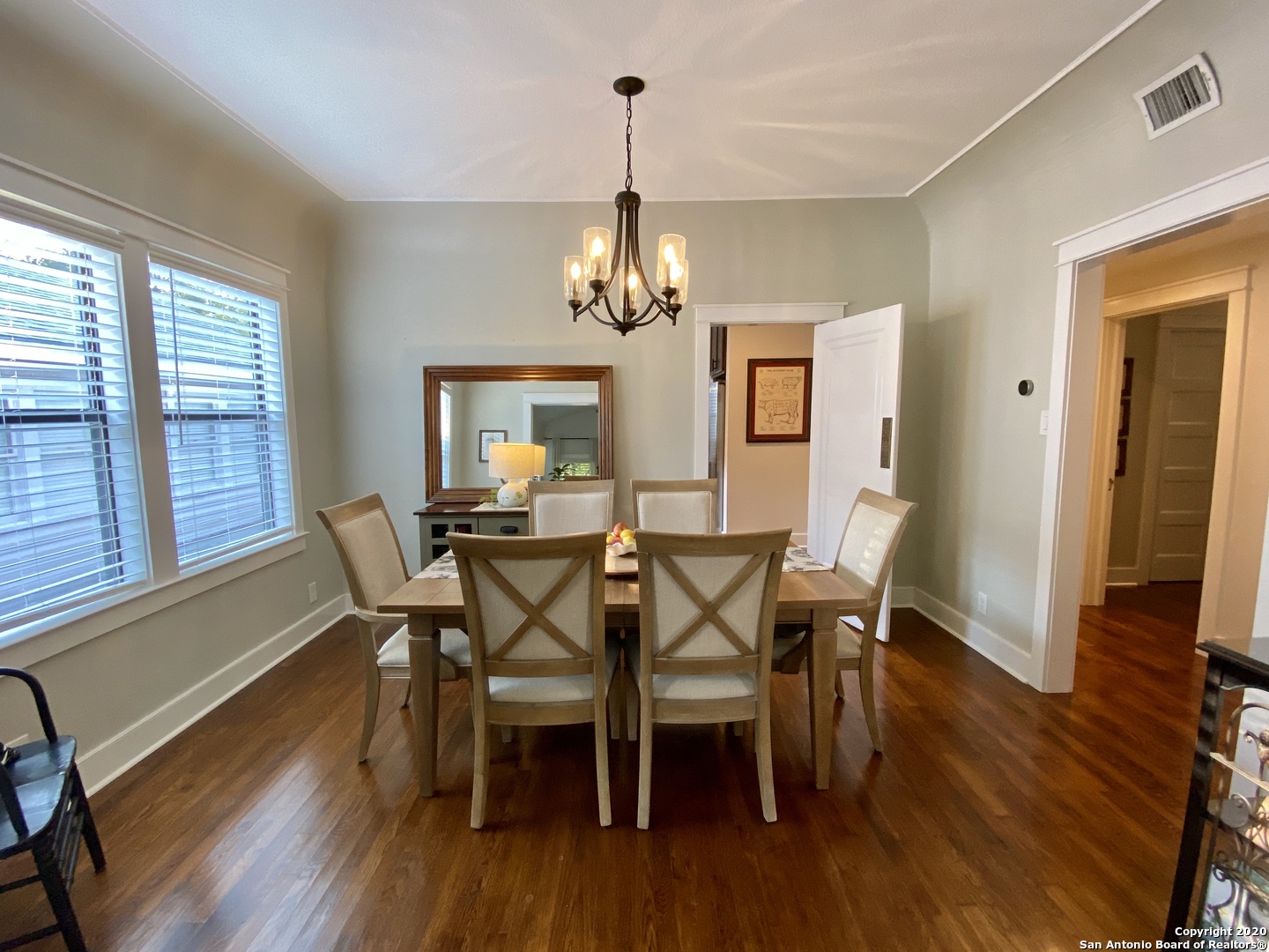 107 W Ridgewood Court San Antonio TX 78212