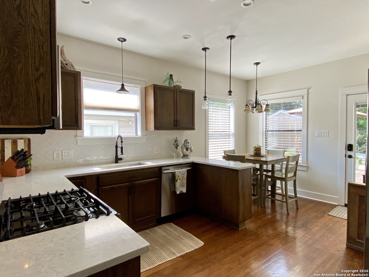 107 W Ridgewood Court San Antonio TX 78212