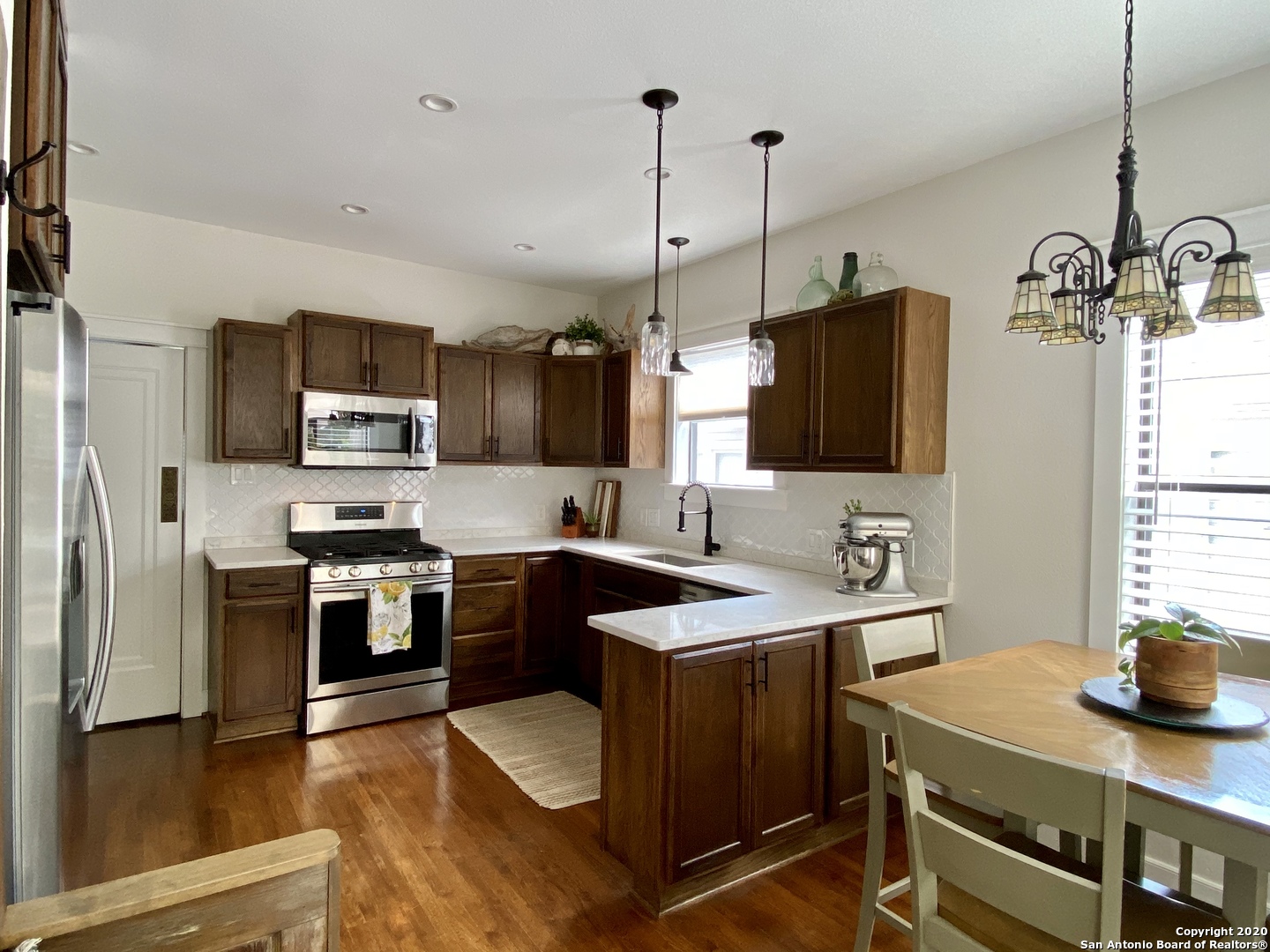 107 W Ridgewood Court San Antonio TX 78212