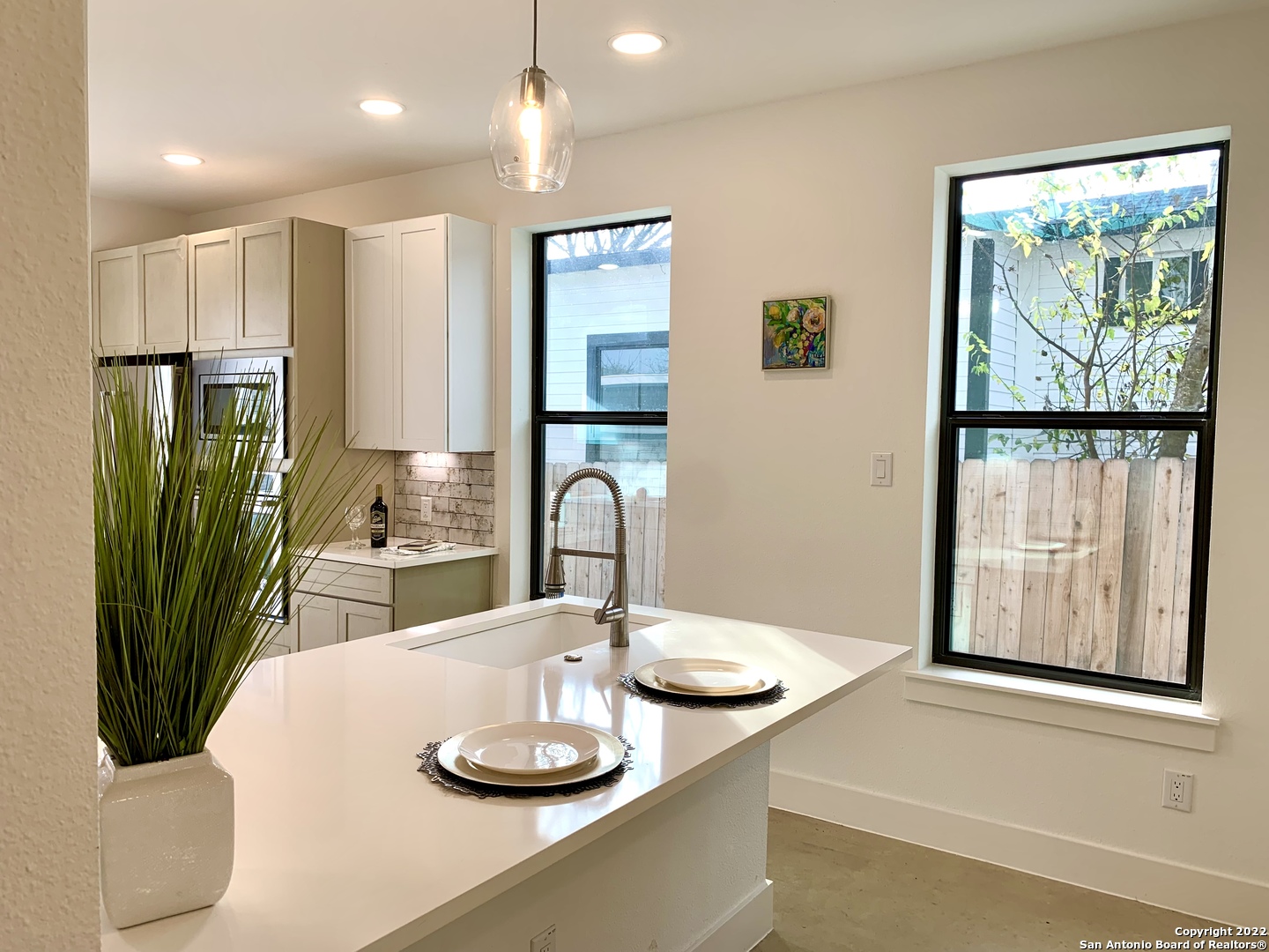808 E Carson Street San Antonio TX 78208