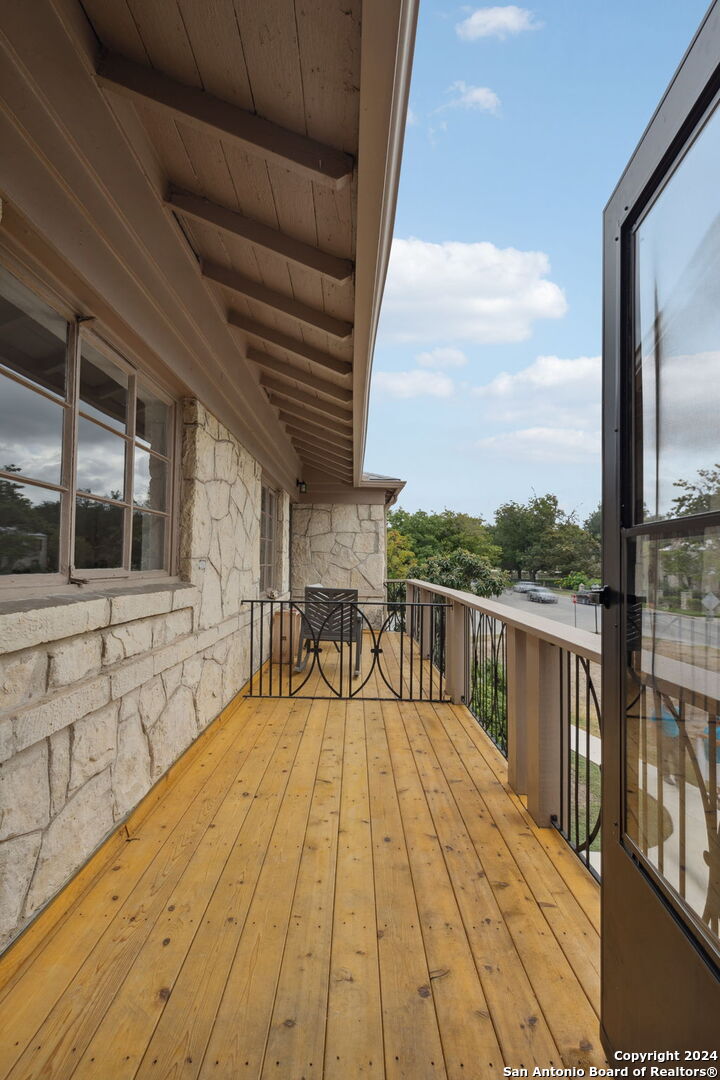 515 E Olmos Drive Olmos Park TX 78212