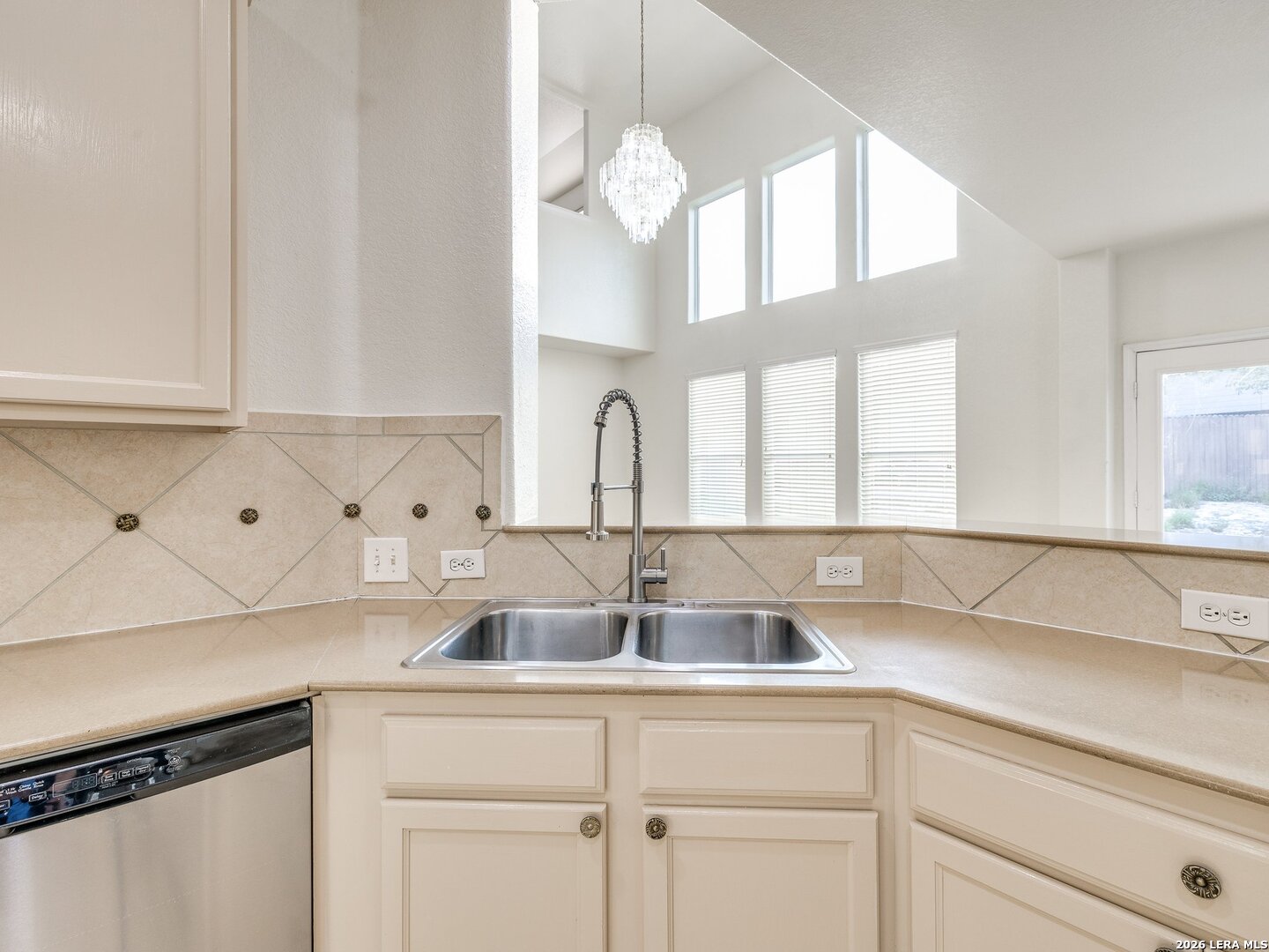 24822 Catalan Cliff San Antonio TX 78261