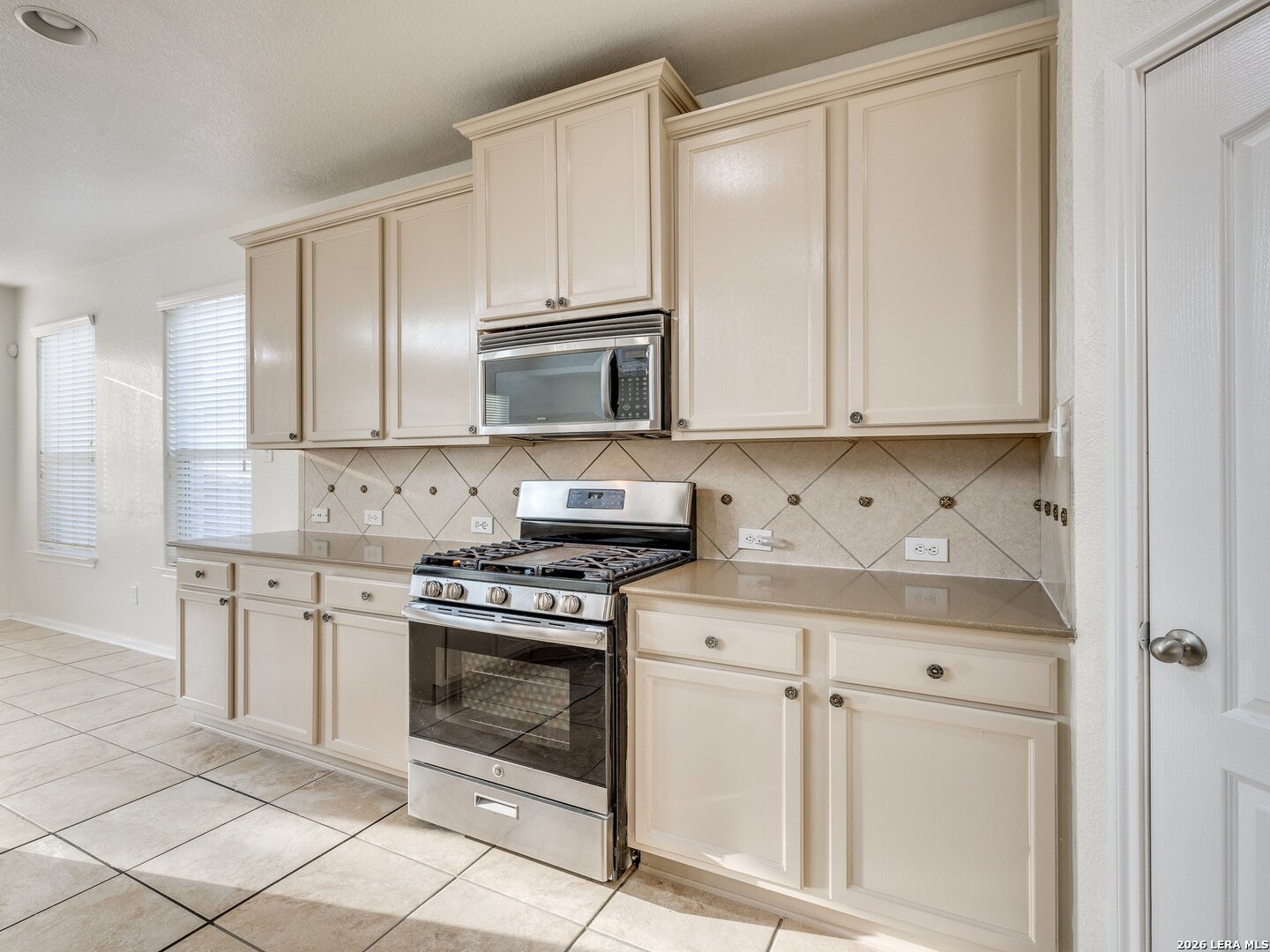 24822 Catalan Cliff San Antonio TX 78261