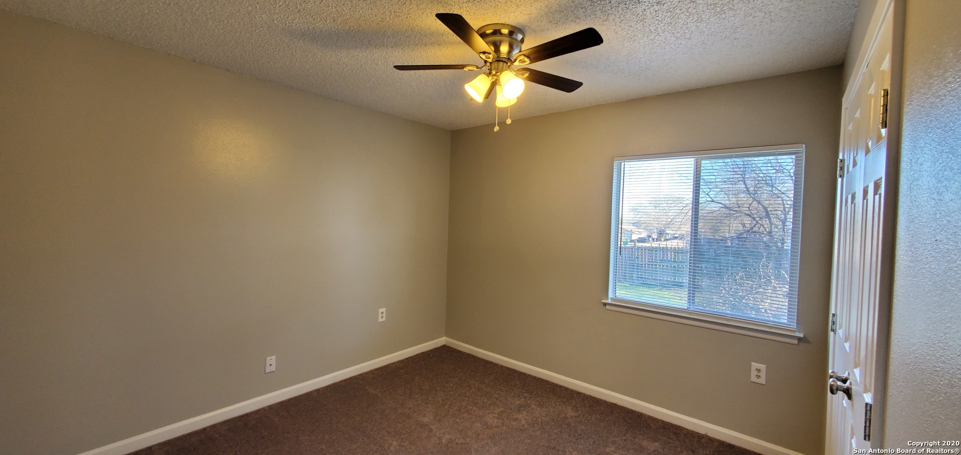 8422 Clear Meadow Converse TX 78109