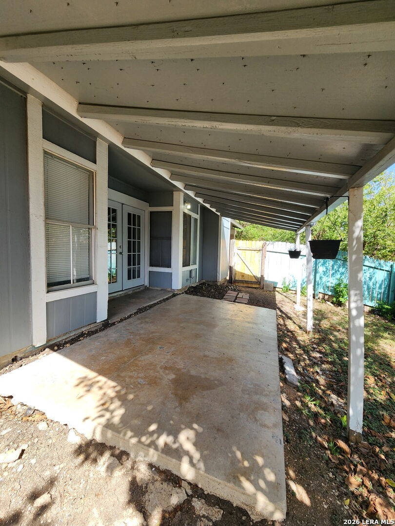 8422 Clear Meadow Converse TX 78109