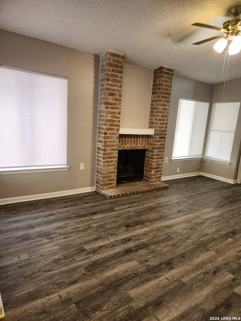8422 Clear Meadow Converse TX 78109