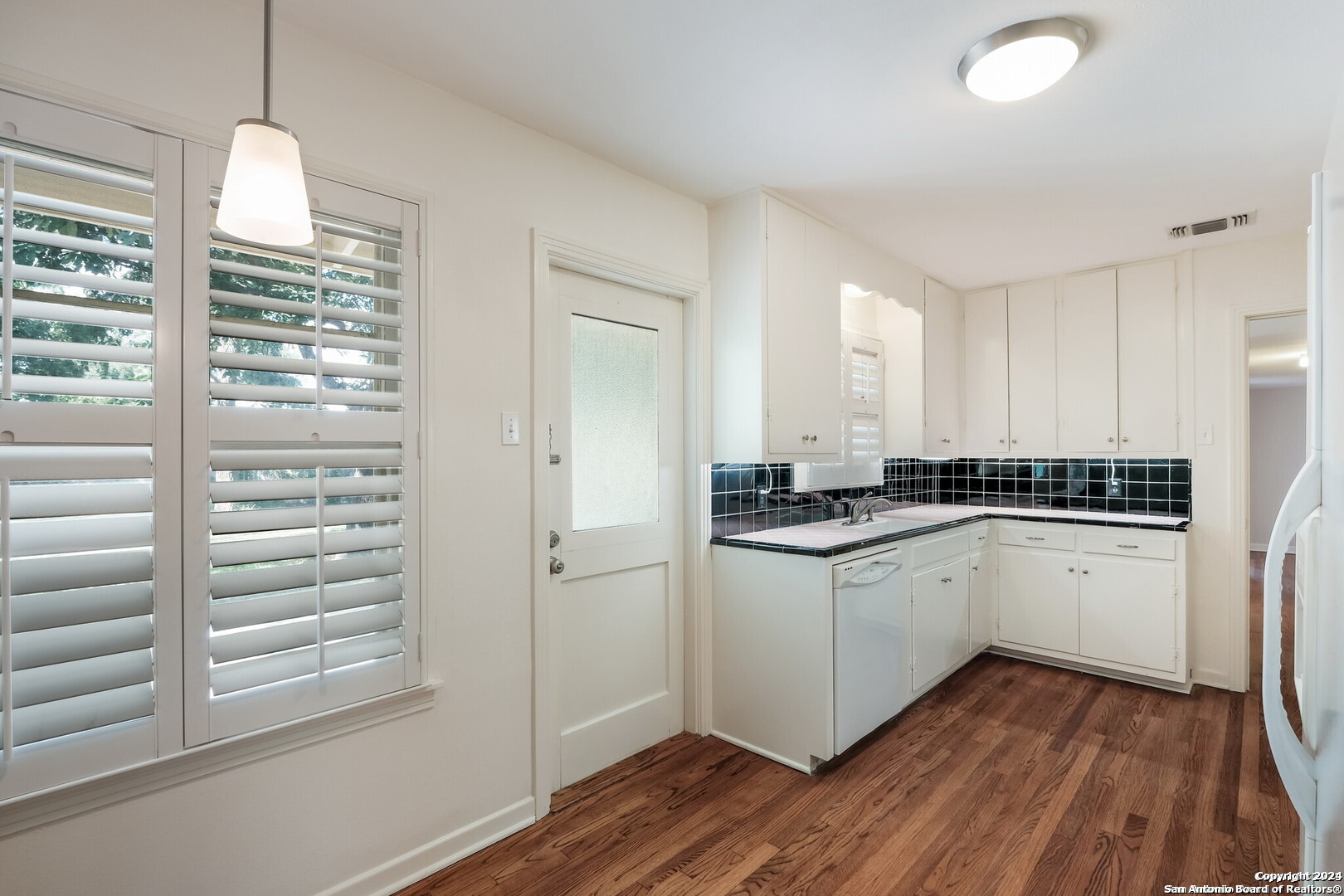 255 Millwood Lane San Antonio TX 78216