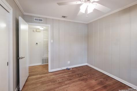 255 Millwood Lane San Antonio TX 78216
