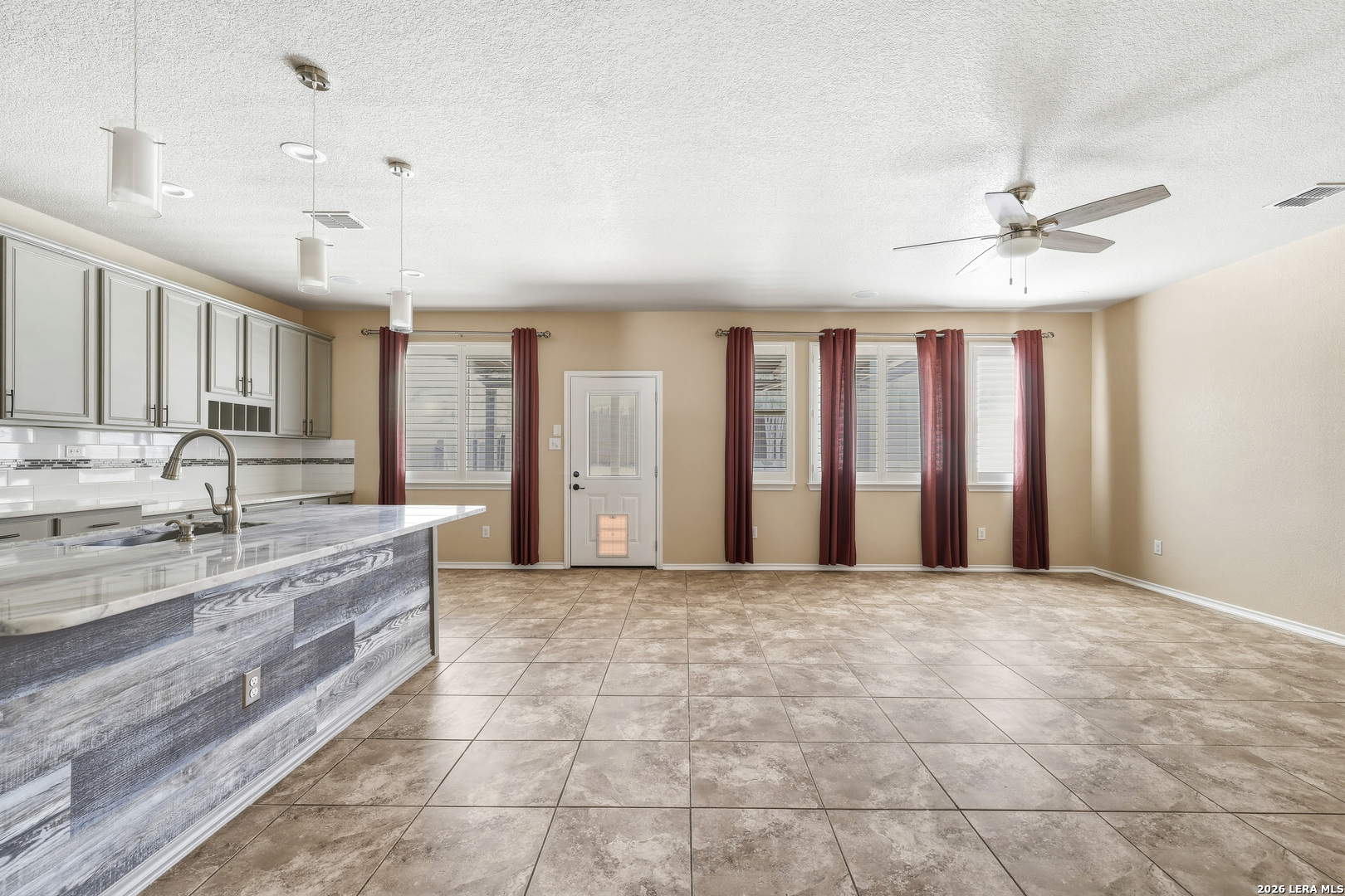 4002 Calle De Cobre San Antonio TX 78257