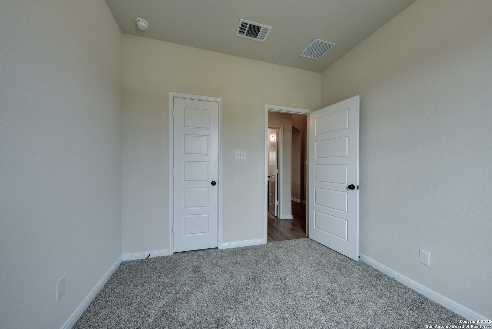 9007 Shady Mountain San Antonio TX 78254