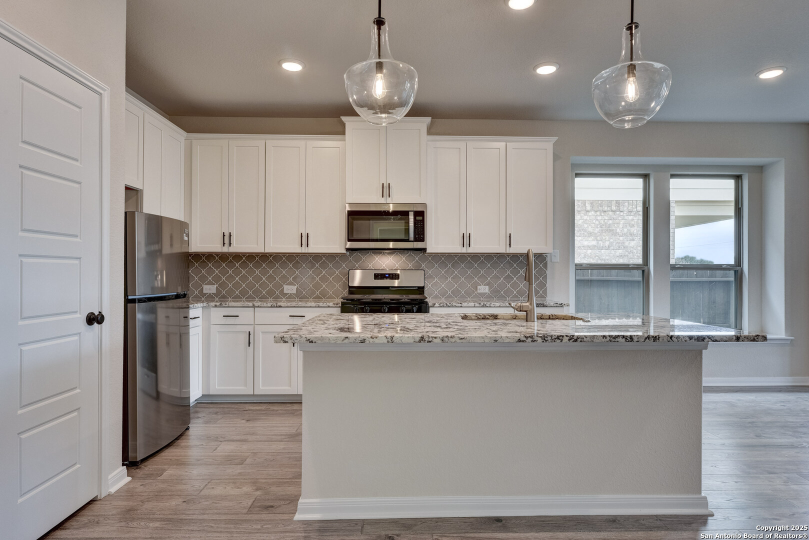 9007 Shady Mountain San Antonio TX 78254
