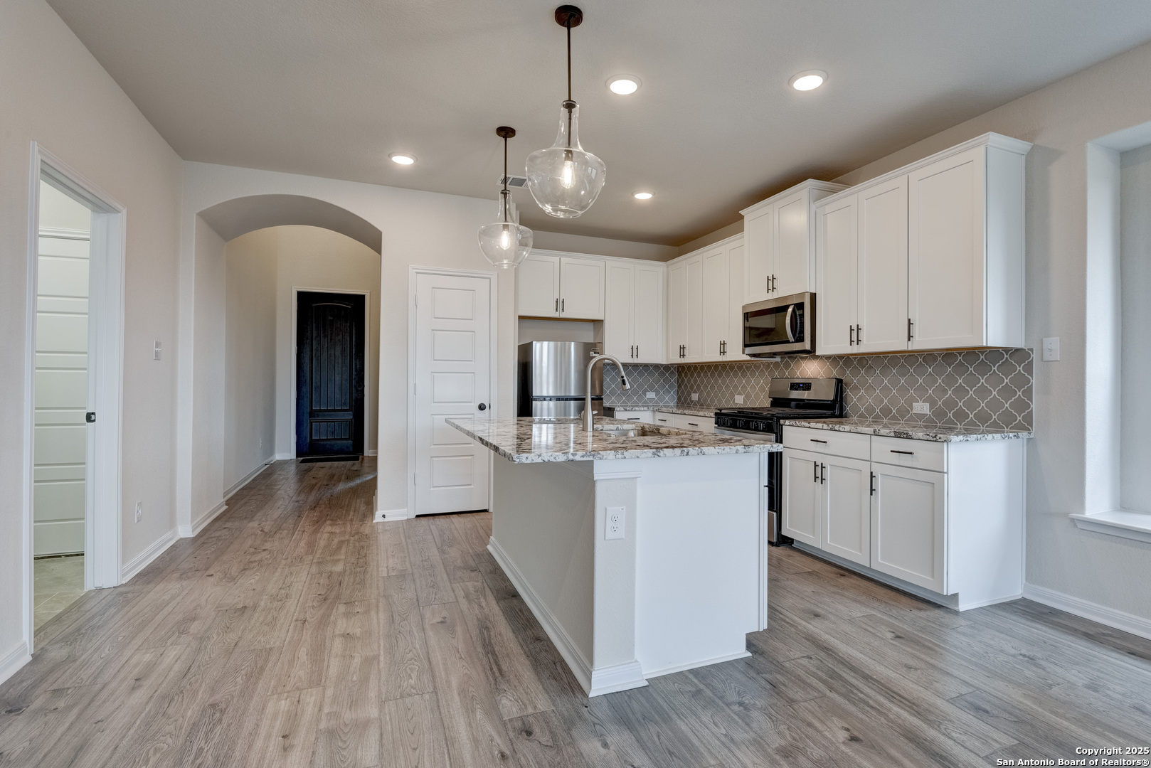 9007 Shady Mountain San Antonio TX 78254