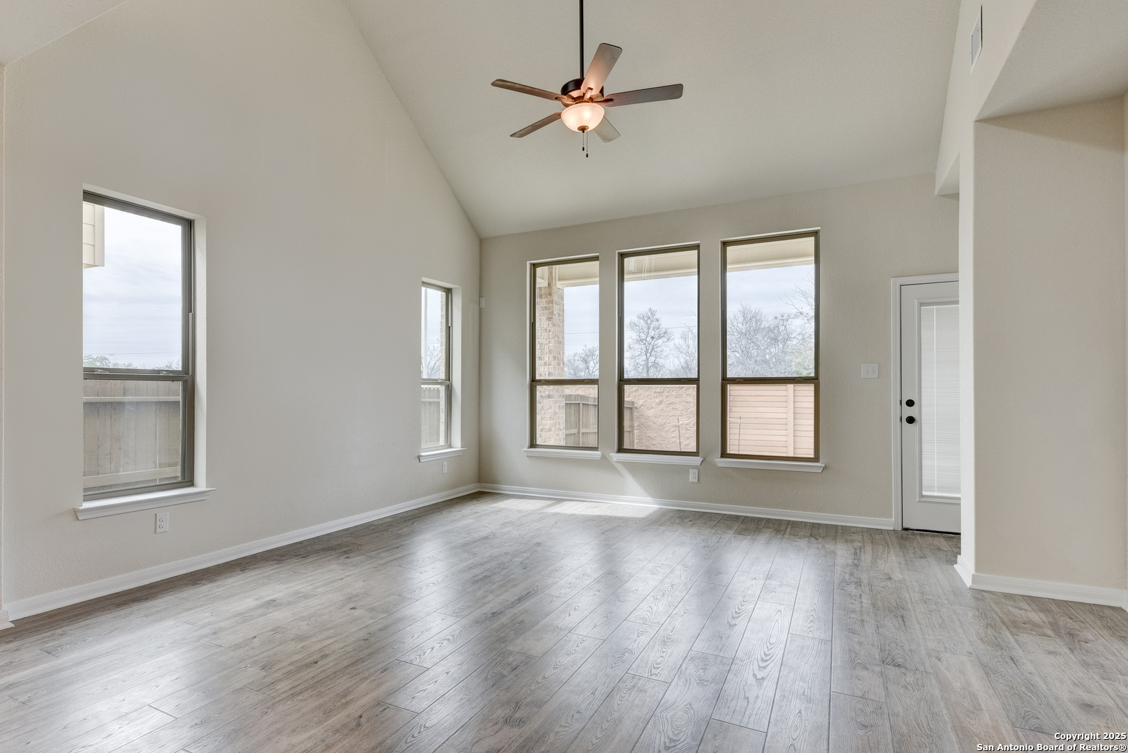 9007 Shady Mountain San Antonio TX 78254