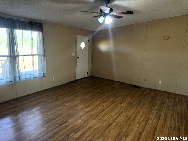 160 County Road 733 Moore TX 78057