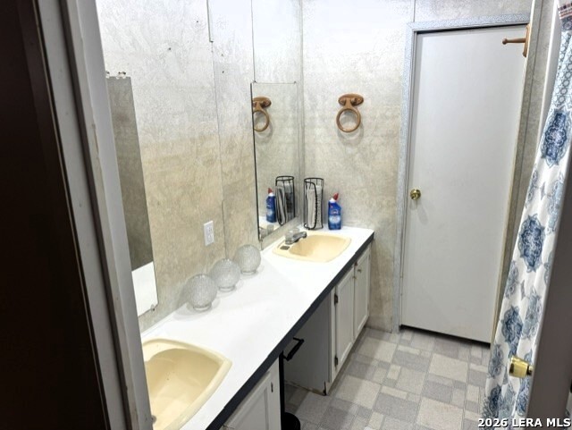 160 County Road 733 Moore TX 78057