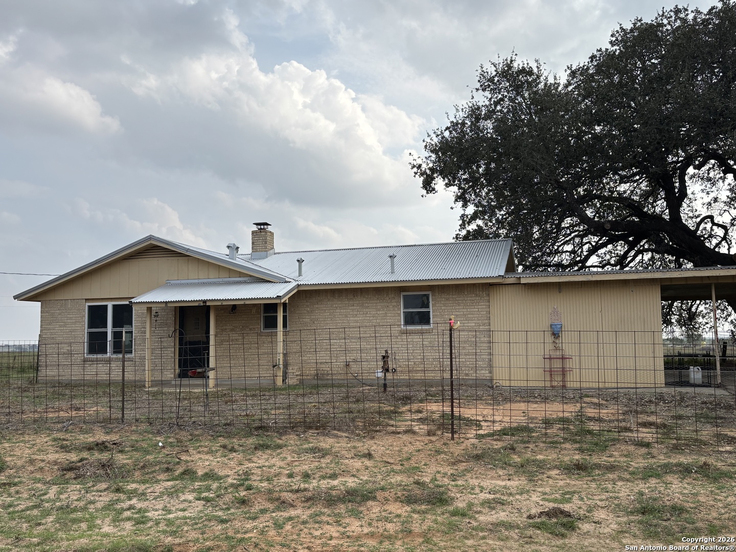 74 N Las Gallinas Pleasanton TX 78064