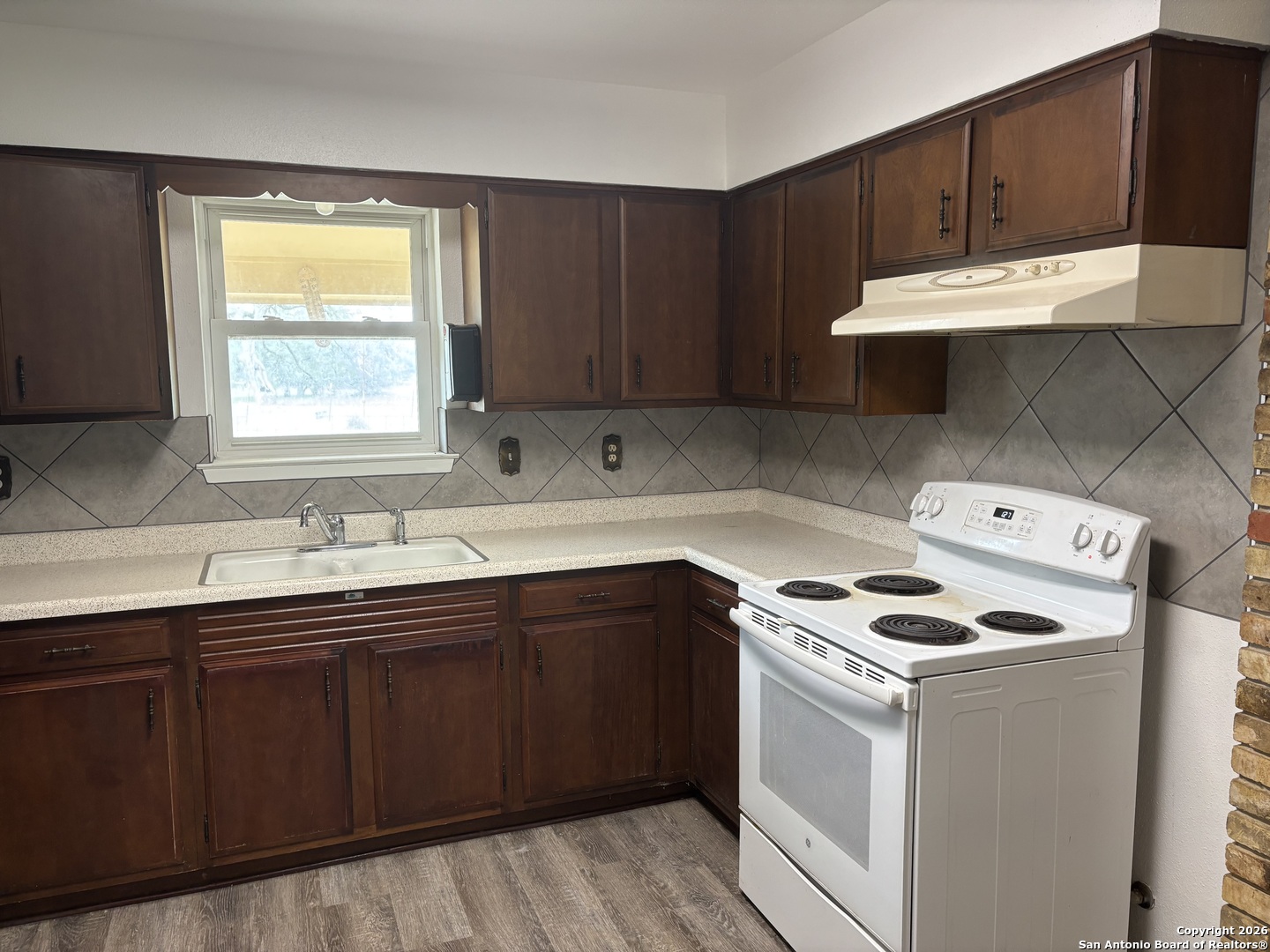 74 N Las Gallinas Pleasanton TX 78064