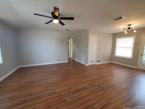 654 Santa Monica San Antonio TX 78212