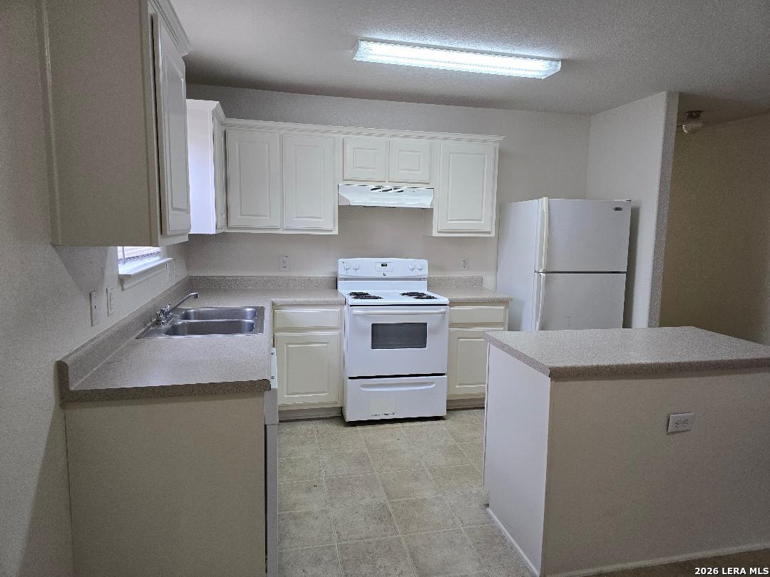 11207 Country Canyon San Antonio TX 78252