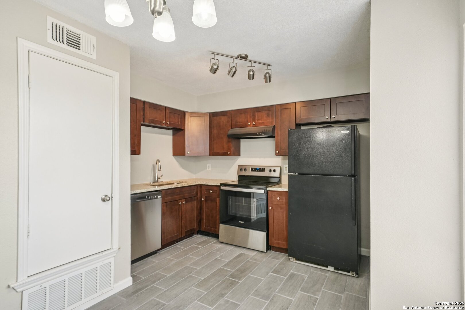 10609 Starcrest Drive San Antonio TX 78217