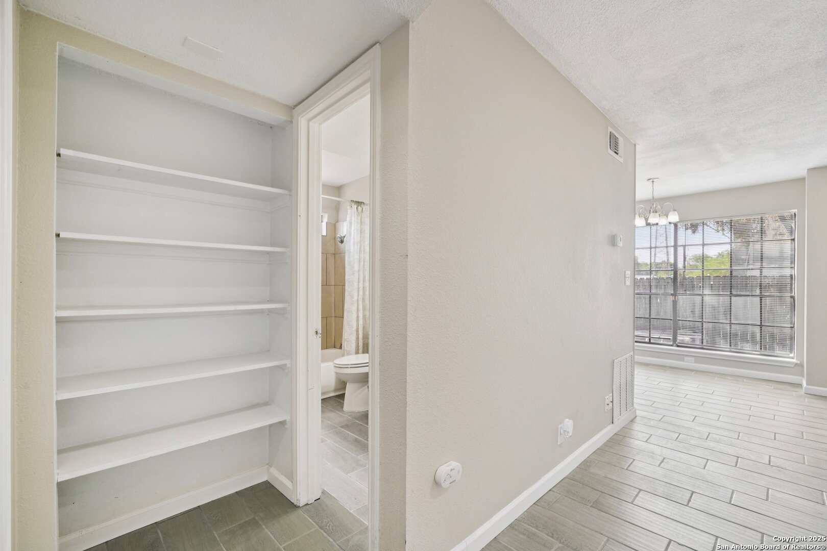 10609 Starcrest Drive San Antonio TX 78217