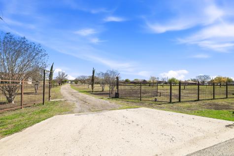 11421 Ware Seguin Schertz TX 78154