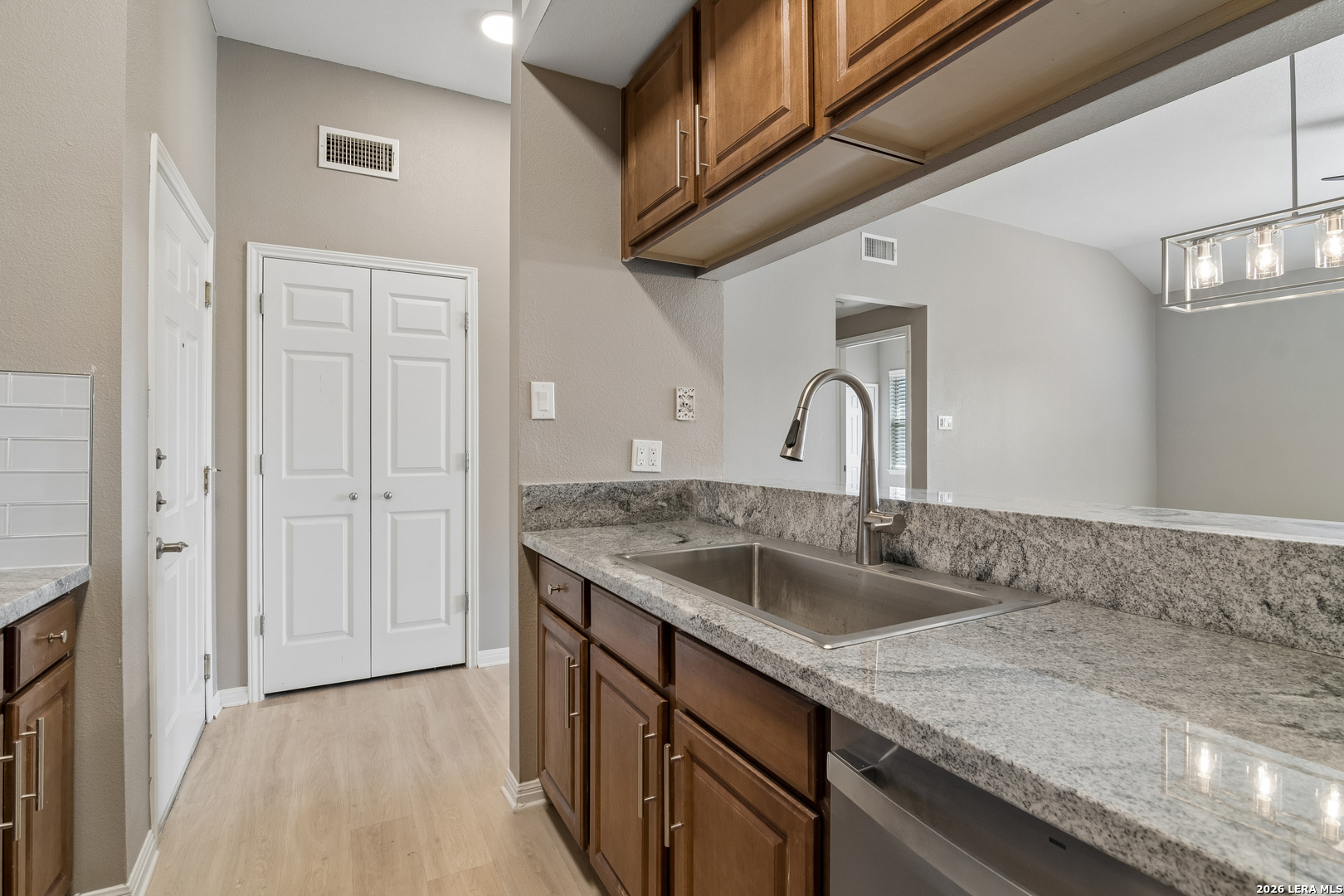 509 Dukeway Universal City TX 78148