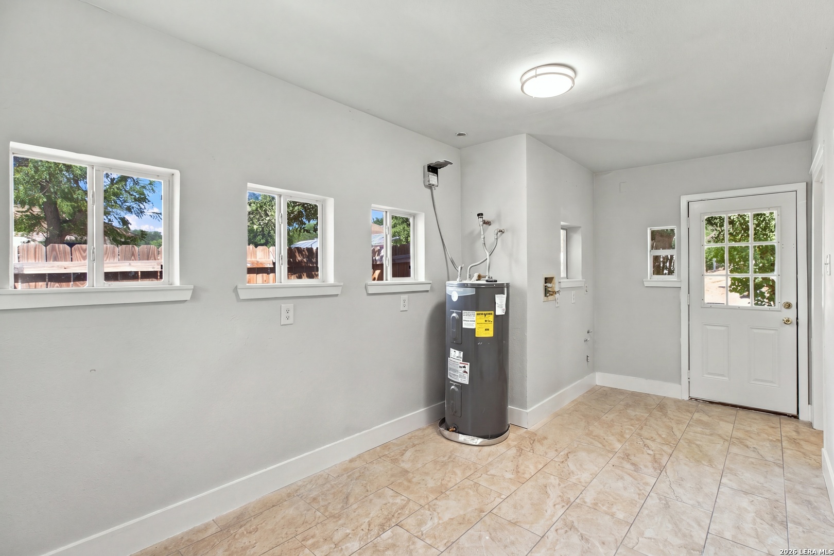 302 Mcdougal San Antonio TX 78223