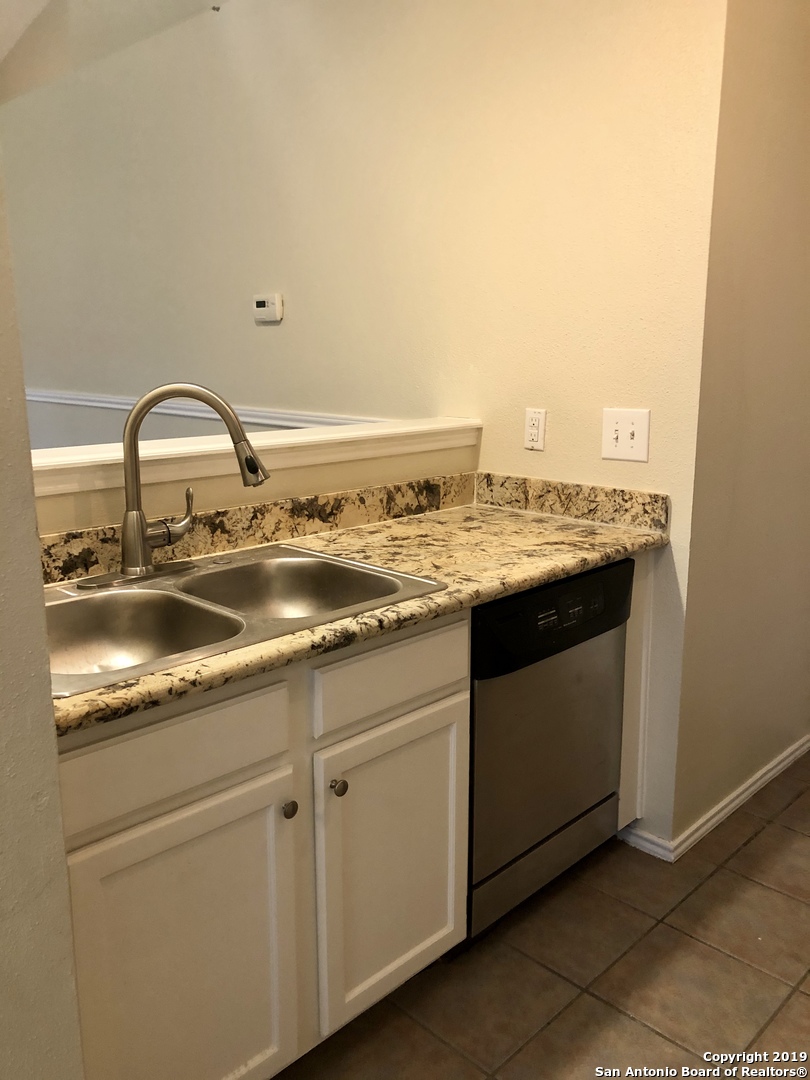 7906 Forest Ranch Live Oak TX 78233