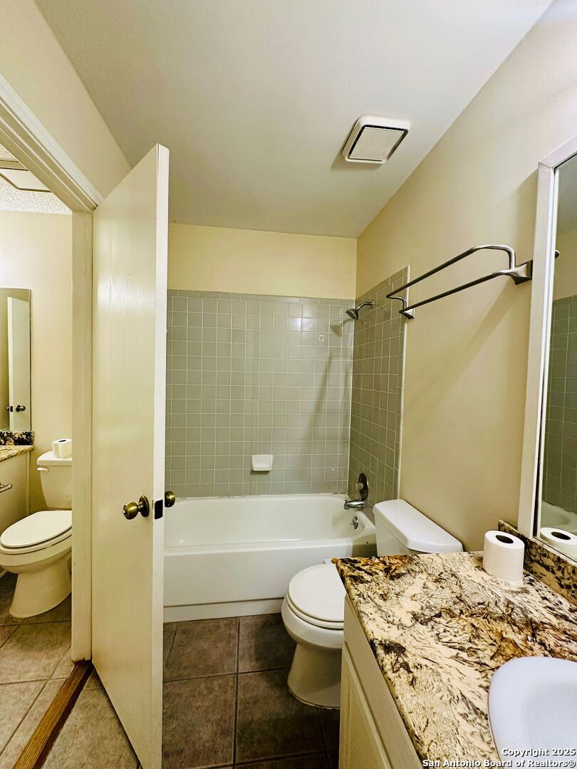 7906 Forest Ranch Live Oak TX 78233