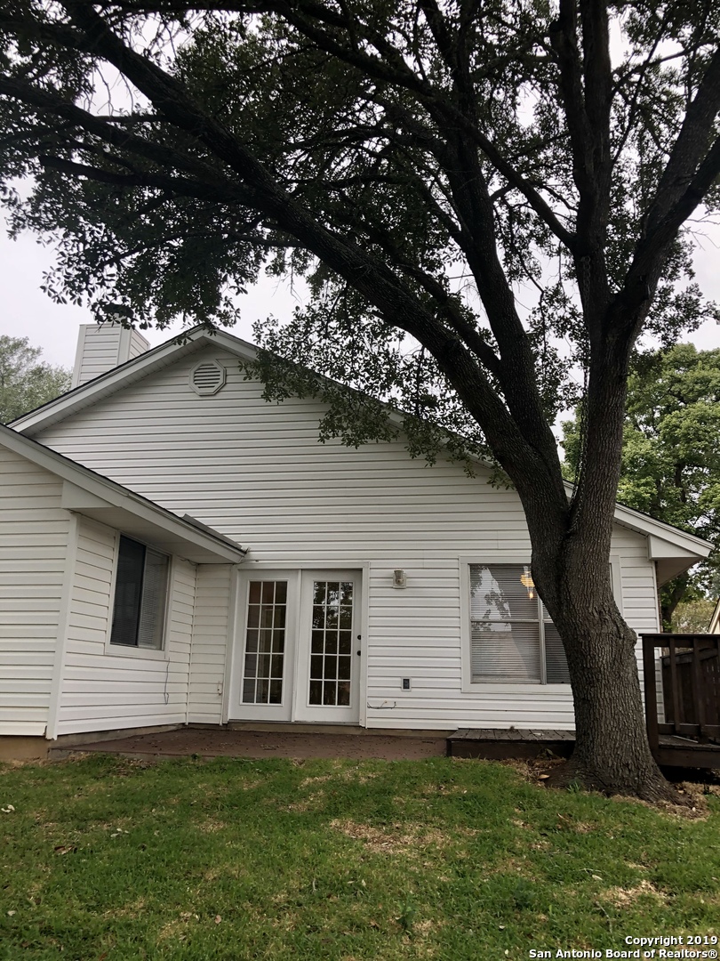 7906 Forest Ranch Live Oak TX 78233