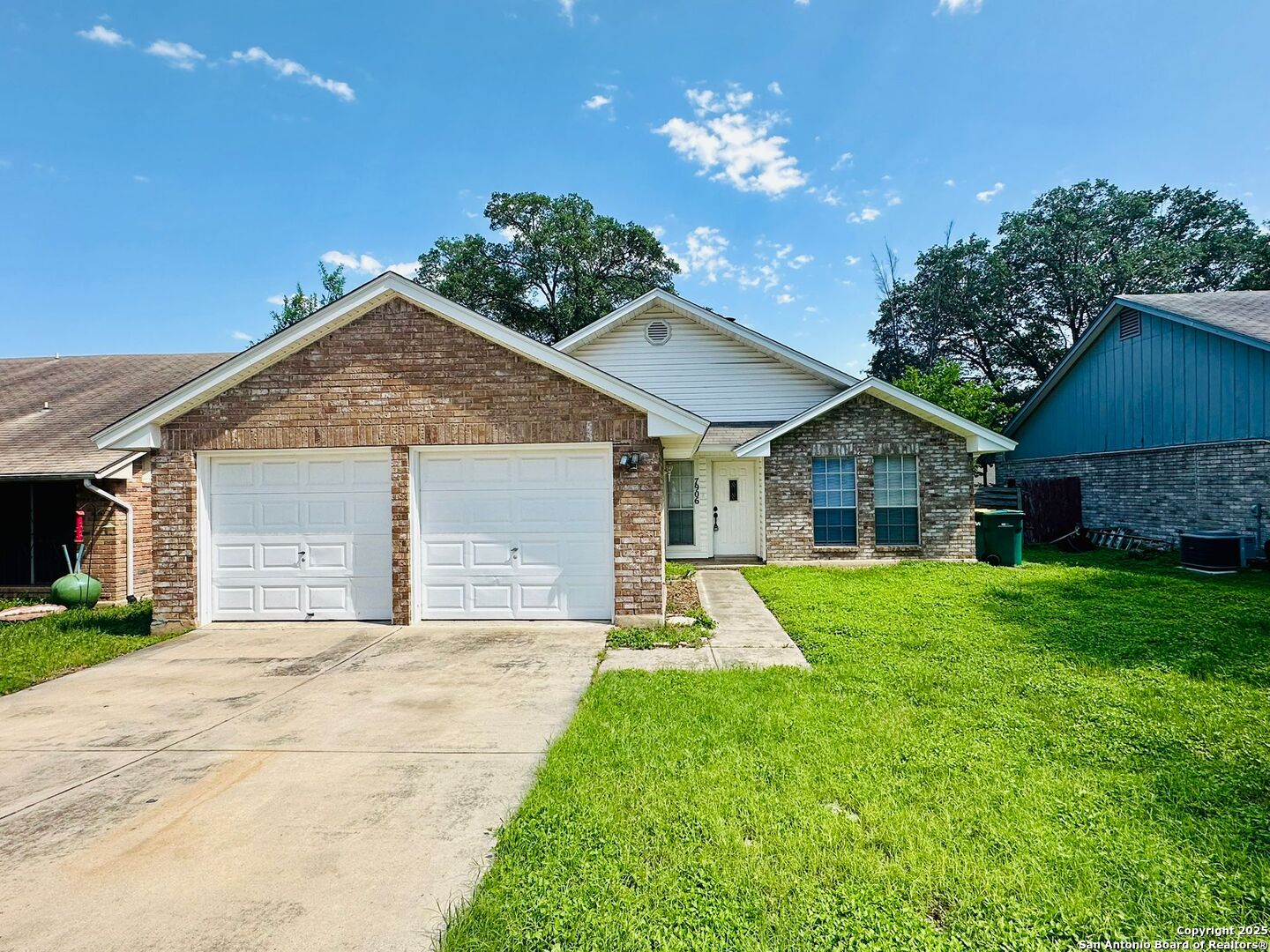 7906 Forest Ranch Live Oak TX 78233