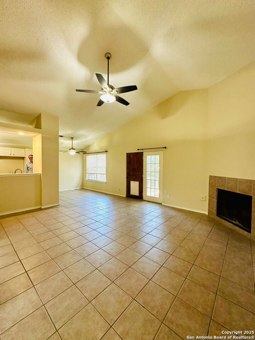 7906 Forest Ranch Live Oak TX 78233