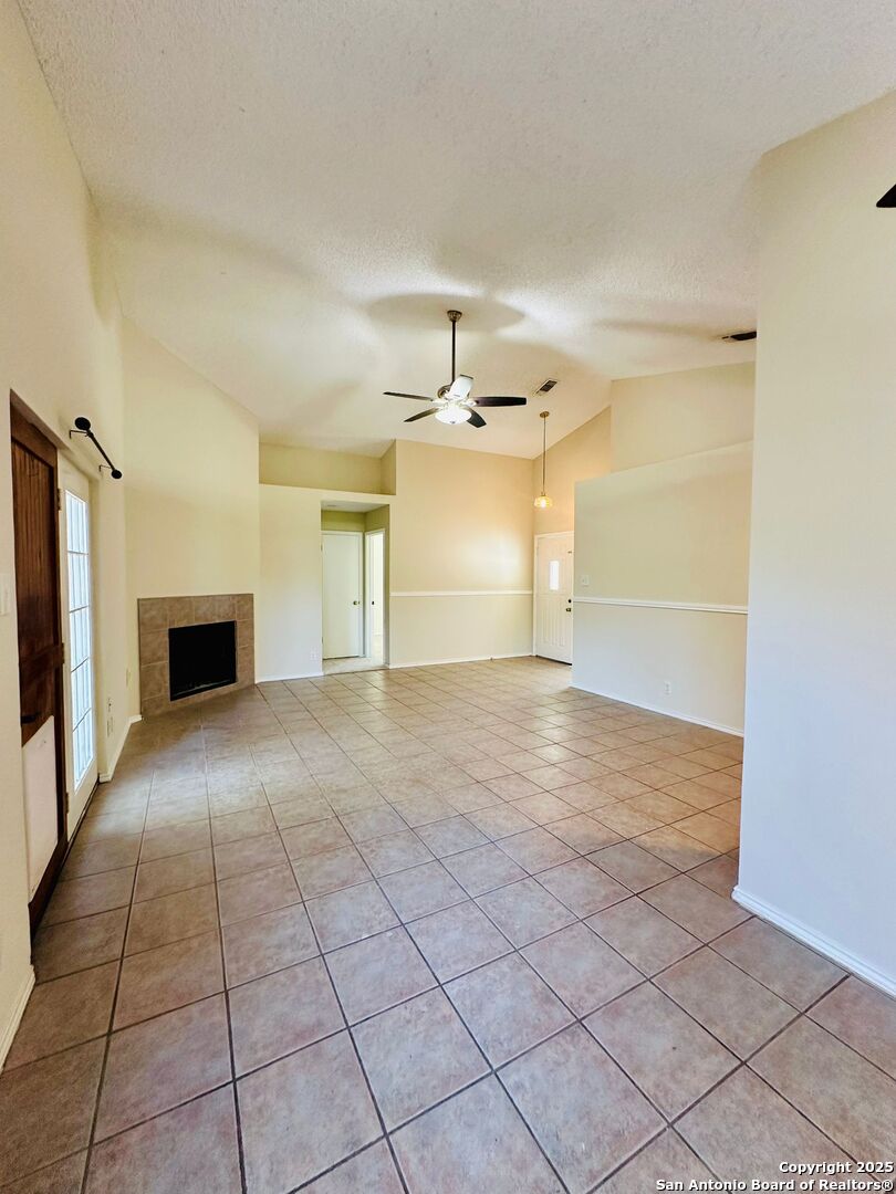 7906 Forest Ranch Live Oak TX 78233