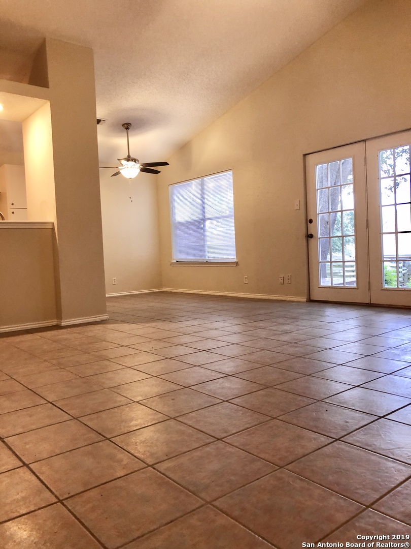 7906 Forest Ranch Live Oak TX 78233