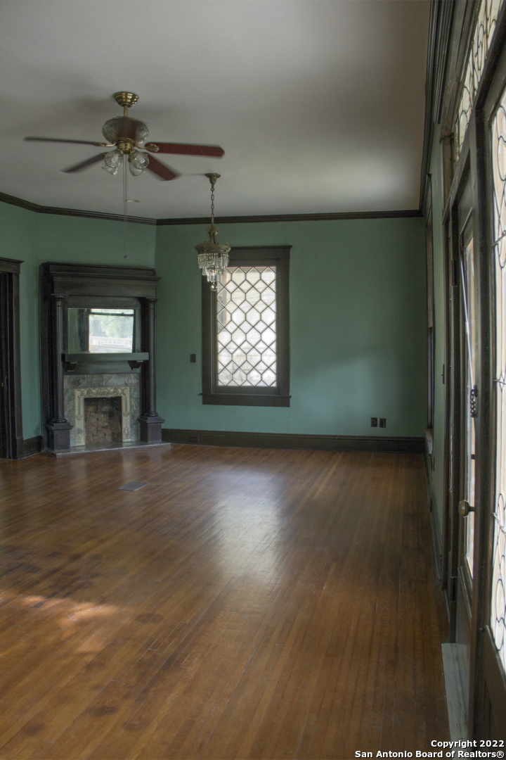 423 W Craig Place San Antonio TX 78212