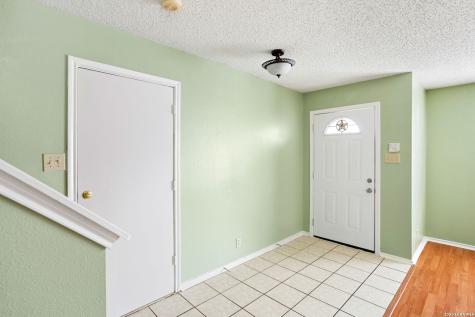 5011 Kenton Trace San Antonio TX 78240