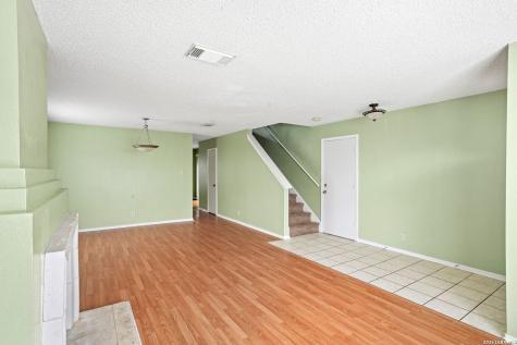 5011 Kenton Trace San Antonio TX 78240