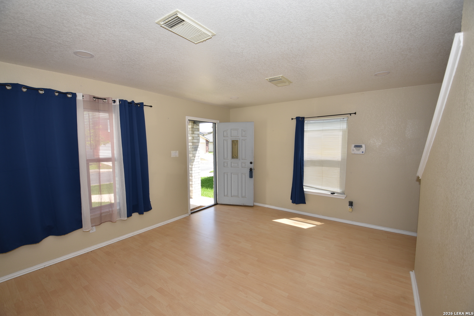 83 Viking Oak San Antonio TX 78247